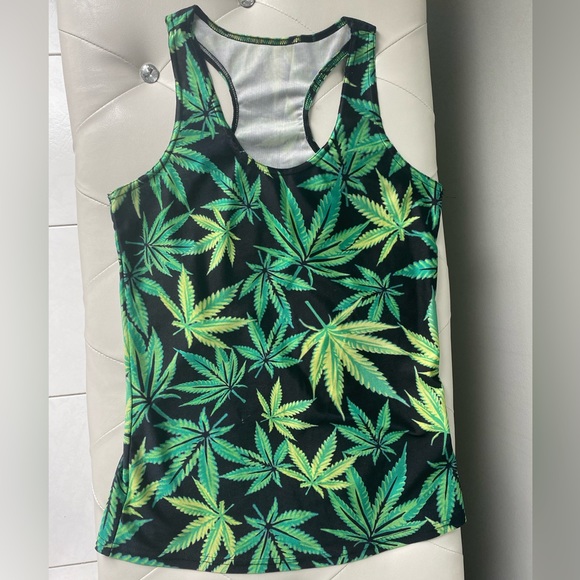 Green and black leaf print sleeveless camisole top ππ€ - Picture 5 of 6